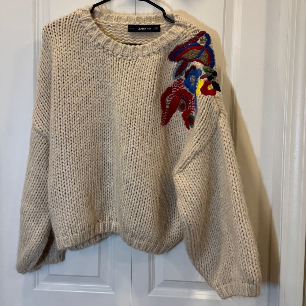 Zara Multicolor Embroidered‎ Cream Sweater - Picture 2 of 10